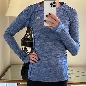Under Armour long sleeve thermal top, size XS, blue color